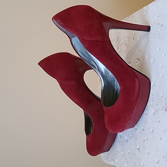 Guess Dark Red Suade High Heels Size 6 - Picture 4 of 5